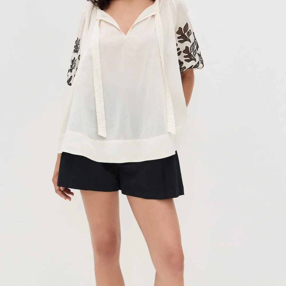 Merlette Maiko Shorts in black - Picture 3 of 4